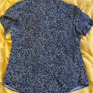 Lululemon Men’s Short Sleeve Button-down